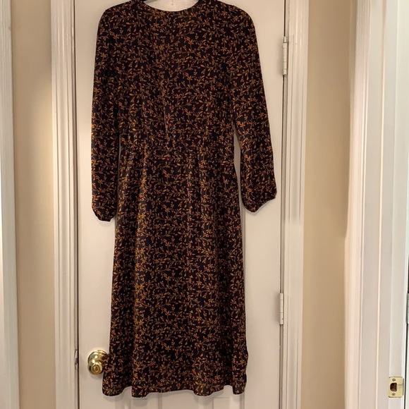 Old Navy Fall Print faux wrap dress - Picture 8 of 8